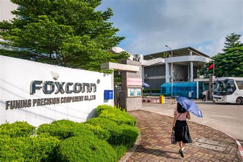investwithsports|Foxconn to Invest $551 Million in Two Projects in North Vietnam.